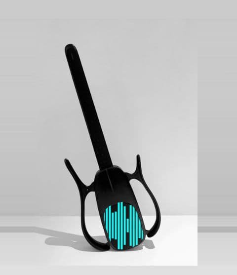 Soundwave design idea printed on a RIFFMATE guitar